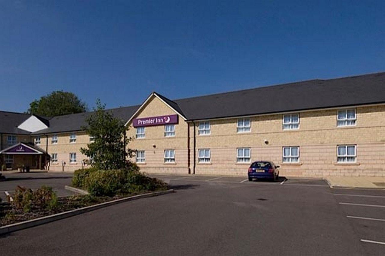 Premier Inn Chippenham Chippenham  Bagian luar foto